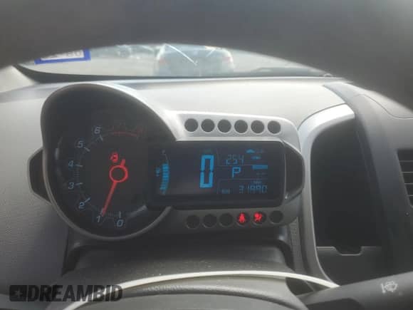 2016 Chevrolet Sonic LS с VIN 1G1JA5SH0G4118398, выставлен на аукционе Copart как лот 62730915 с пробегом 31 990 миль миль и Списание • Salvage title. История ставок и продаж доступна на DreamBid. Изображение 9.