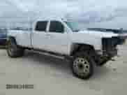 2015 Chevrolet Silverado 3500 с VIN 1GC4CYCGXFF634874, выставлен на аукционе Copart как лот 69923284 с пробегом 135 462 миль миль и Списание • Salvage title. История ставок и продаж доступна на DreamBid. Изображение 4.