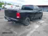 2014 Ram 1500 Express z VIN 1C6RR6FT8ES336533, wystawiony jako IAAI lot #42263246 z przebiegiem 213 984 mil mil oraz . Historia ofert i sprzedaży dostępna na DreamBid. Obrazek 4.