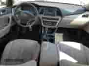 2015 Hyundai Sonata SE с VIN 5NPE24AF0FH177038, выставлен на аукционе Copart как лот 71650005 с пробегом 157 423 миль миль и Чистый • Clean title. История ставок и продаж доступна на DreamBid. Изображение 8.