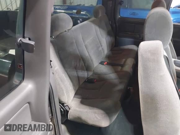 2003 Chevrolet Silverado 1500 LT with VIN 2GCEK19T531117424, listed as a IAAI auction lot 43233763 with 211,435 mi miles and . Bid and sale history available at DreamBid. Image 8.