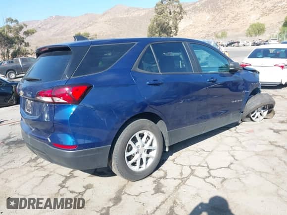 2022 Chevrolet Equinox LS z VIN 3GNAXHEV6NS242656, wystawiony jako IAAI lot #42979446 z przebiegiem 16 852 mil mil oraz . Historia ofert i sprzedaży dostępna na DreamBid. Obrazek 4.