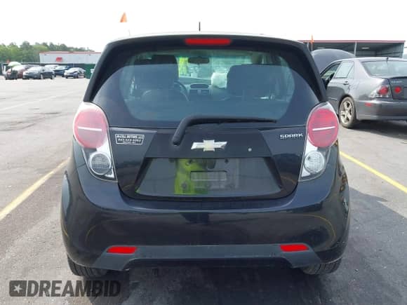 2015 Chevrolet Spark LT z VIN KL8CD6S95FC743480, wystawiony jako IAAI lot #42074282 z przebiegiem 115 264 mil mil oraz . Historia ofert i sprzedaży dostępna na DreamBid. Obrazek 16.