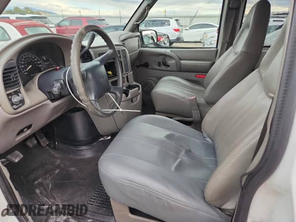 2003 Chevrolet Astro Cargo с VIN 1GCDL19X43B131911, выставлен на аукционе Copart как лот 86710215 с пробегом 167 071 миль миль и Чистый • Clean title. История ставок и продаж доступна на DreamBid. Изображение 7.
