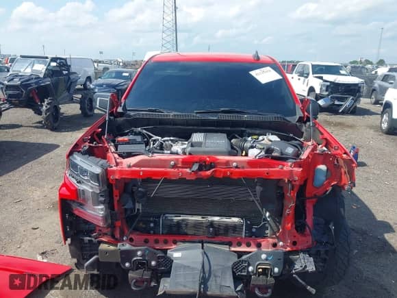 2021 Chevrolet Silverado 1500 RST z VIN 3GCUYEET3MG176410, wystawiony jako IAAI lot #42119458 z przebiegiem 106 132 mil mil oraz . Historia ofert i sprzedaży dostępna na DreamBid. Obrazek 10.