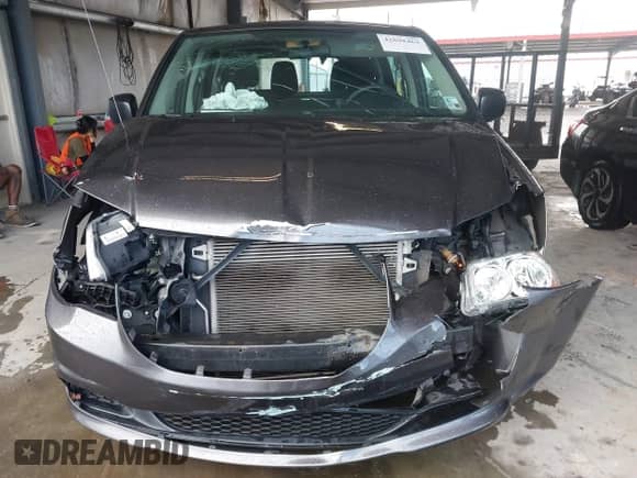 2015 Dodge Grand Caravan SE с VIN 2C4RDGBG5FR670558, выставлен на аукционе IAAI как лот 42698463 с пробегом 70 449 миль миль и . История ставок и продаж доступна на DreamBid. Изображение 12.