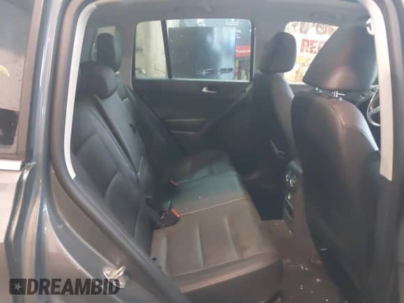 2014 Volkswagen Tiguan S с VIN WVGBV3AX6EW545157, выставлен на аукционе IAAI как лот 42256191 с пробегом 98 361 миль миль и . История ставок и продаж доступна на DreamBid. Изображение 8.