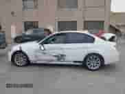 2011 BMW 3 Series 328i с VIN WBAPH5G59BNM75221, выставлен на аукционе IAAI как лот 43402293 с пробегом 155 551 миль миль и . История ставок и продаж доступна на DreamBid. Изображение 14.