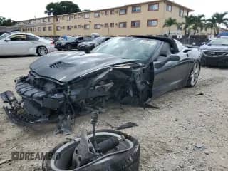 2018 Chevrolet Corvette 1LT z VIN 1G1YB2D72J5106284, wystawiony jako Copart lot #65037805 z przebiegiem 57 880 mil mil oraz Szkoda całkowita • Salvage title. Historia ofert i sprzedaży dostępna na DreamBid. Obrazek 1.