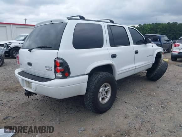 1999 Dodge Durango with VIN 1B4HS28Y0XF684149, listed as a IAAI auction lot 42629445 with 272,281 mi miles and . Bid and sale history available at DreamBid. Image 4.