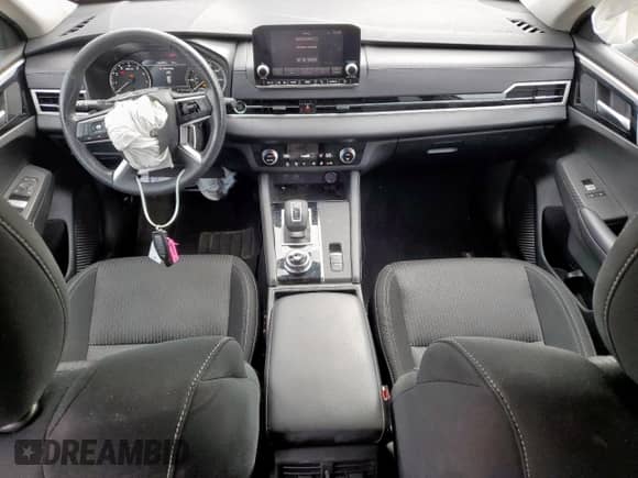 2024 Mitsubishi Outlander ES with VIN JA4J3UA88RZ003738, listed as a Copart auction lot 70493695 with 12,517 mi miles and Salvage title. Bid and sale history available at DreamBid. Image 8.