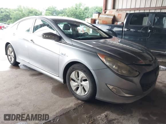 2014 Hyundai Sonata z VIN KMHEC4A46EA117178, wystawiony jako IAAI lot #42195735 z przebiegiem 53 997 mil mil oraz . Historia ofert i sprzedaży dostępna na DreamBid. Obrazek 6.