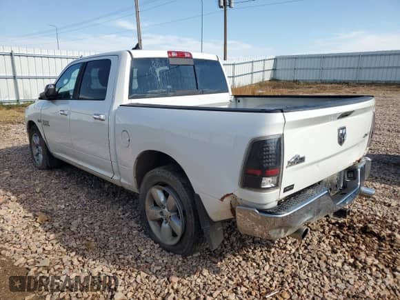 2013 Ram 1500 Big Horn z VIN 1C6RR7LT5DS564921, wystawiony jako Copart lot #69081245 z przebiegiem Nie podano mil oraz Czysty tytuł • Clean title. Historia ofert i sprzedaży dostępna na DreamBid. Obrazek 2.