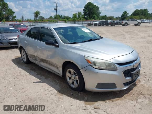 2015 Chevrolet Malibu LS z VIN 1G11A5SL9FF136955, wystawiony jako IAAI lot #43042395 z przebiegiem 152 761 mil mil oraz . Historia ofert i sprzedaży dostępna na DreamBid. Obrazek 1.