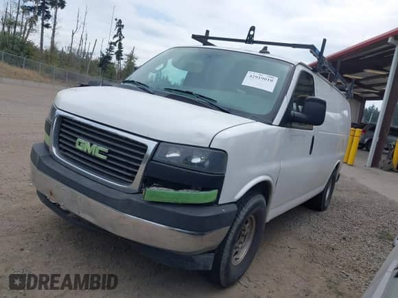 2020 Chevrolet Express Cargo with VIN 1GCWGAFP1L1167305, listed as a IAAI auction lot 42919010 with 35,381 mi miles and . Bid and sale history available at DreamBid. Image 16.