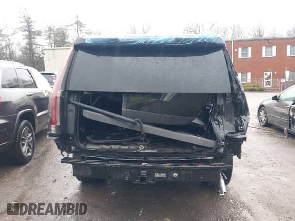 2016 Cadillac Escalade ESV Platinum с VIN 1GYS4KKJ9GR239111, выставлен на аукционе IAAI как лот 41627506 с пробегом 145 105 миль миль и . История ставок и продаж доступна на DreamBid. Изображение 16.