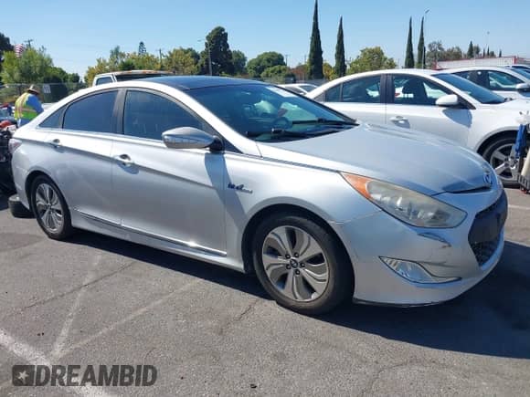 2014 Hyundai Sonata z VIN KMHEC4A42EA107277, wystawiony jako IAAI lot #42859723 z przebiegiem 153 125 mil mil oraz . Historia ofert i sprzedaży dostępna na DreamBid. Obrazek 1.