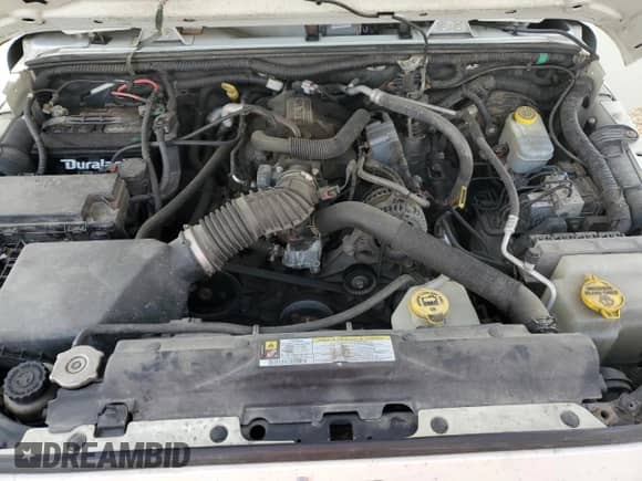 2008 Jeep Wrangler Unlimited X with VIN 1J8GA39158L654942, listed as a Copart auction lot 81987735 with 176,984 mi miles and Clean title. Bid and sale history available at DreamBid. Image 12.