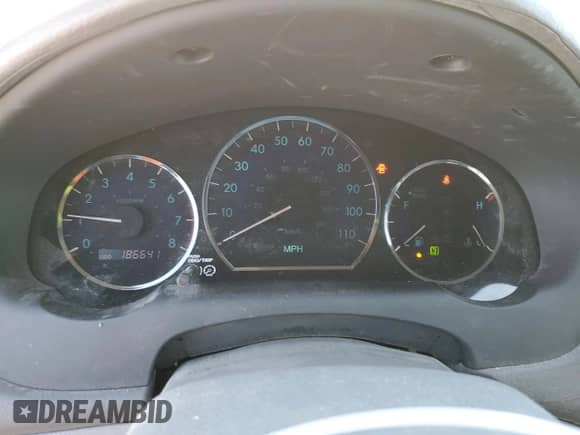 2010 Toyota Sienna CE z VIN 5TDKK4CC1AS332236, wystawiony jako Copart lot #90445785 z przebiegiem 186 641 mil mil oraz Szkoda całkowita • Salvage title. Historia ofert i sprzedaży dostępna na DreamBid. Obrazek 9.