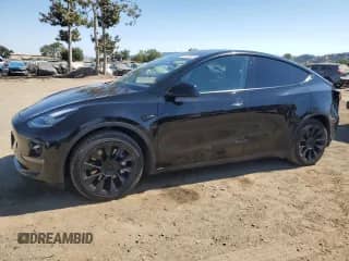 2020 Tesla Model Y Long Range with VIN 5YJYGDEE8LF052329, listed as a Copart auction lot 64405905 with 169,800 mi miles and Salvage title. Bid and sale history available at DreamBid. Image 1.