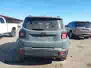 2017 Jeep Renegade Latitude z VIN ZACCJABB4HPG16935, wystawiony jako IAAI lot #41843666 z przebiegiem 37 835 mil mil oraz . Historia ofert i sprzedaży dostępna na DreamBid. Obrazek 16.