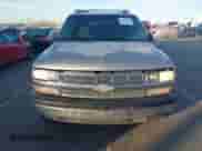 2005 Chevrolet Suburban LS с VIN 3GNEC16Z95G195227, выставлен на аукционе IAAI как лот 41725615 с пробегом 314 340 миль миль и . История ставок и продаж доступна на DreamBid. Изображение 6.