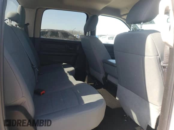 2019 Ram 1500 Tradesman z VIN 1C6RR7KM8KS682064, wystawiony jako Copart lot #48116595 z przebiegiem 61 885 mil mil oraz Czysty tytuł • Clean title. Historia ofert i sprzedaży dostępna na DreamBid. Obrazek 11.