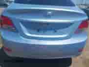 2013 Hyundai Accent GLS z VIN KMHCT4AE7DU521782, wystawiony jako IAAI lot #42300592 z przebiegiem 110 125 mil mil oraz . Historia ofert i sprzedaży dostępna na DreamBid. Obrazek 13.