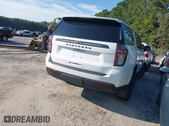 2021 Chevrolet Suburban Z71 with VIN 1GNSKDKD2MR391008, listed as a IAAI auction lot 42757375 with 59,146 mi miles and . Bid and sale history available at DreamBid. Image 4.