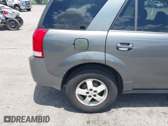2006 Saturn VUE with VIN 5GZCZ33D56S886945, listed as a IAAI auction lot 42827104 with 217,028 mi miles and . Bid and sale history available at DreamBid. Image 12.