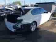 2013 BMW 5 Series 528i с VIN WBAXG5C56DDY34798, выставлен на аукционе IAAI как лот 42283433 с пробегом 66 658 миль миль и . История ставок и продаж доступна на DreamBid. Изображение 4.