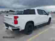 2019 Chevrolet Silverado 1500 RST z VIN 3GCPWDED1KG254900, wystawiony jako IAAI lot #42335860 z przebiegiem 169 316 mil mil oraz . Historia ofert i sprzedaży dostępna na DreamBid. Obrazek 4.