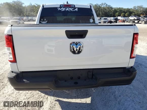 2020 Ram 1500 Tradesman z VIN 1C6RREGT4LN152775, wystawiony jako Copart lot #80750084 z przebiegiem 116 720 mil mil oraz Szkoda całkowita • Salvage title. Historia ofert i sprzedaży dostępna na DreamBid. Obrazek 6.