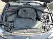 2017 BMW 4 Series 430i xDrive z VIN WBA4R9C55HK878216, wystawiony jako Copart lot #53899505 z przebiegiem 146 910 mil mil oraz Czysty tytuł • Clean title. Historia ofert i sprzedaży dostępna na DreamBid. Obrazek 11.