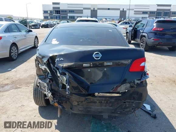 2017 Nissan Sentra SR with VIN 3N1AB7APXHY276399, listed as a IAAI auction lot 43181287 with 129,159 mi miles and . Bid and sale history available at DreamBid. Image 16.