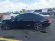 2024 Volvo S60 Plus Dark Theme z VIN 7JRL12FL1RG305360, wystawiony jako IAAI lot #42554764 z przebiegiem 15 613 mil mil oraz . Historia ofert i sprzedaży dostępna na DreamBid. Obrazek 14.