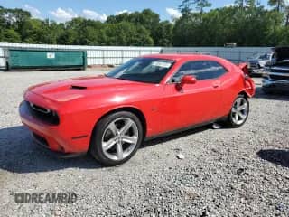 2017 Dodge Challenger R/T с VIN 2C3CDZBT5HH517853, выставлен на аукционе Copart как лот 60881335 с пробегом 76 233 миль миль и Списание • Salvage title. История ставок и продаж доступна на DreamBid. Изображение 1.
