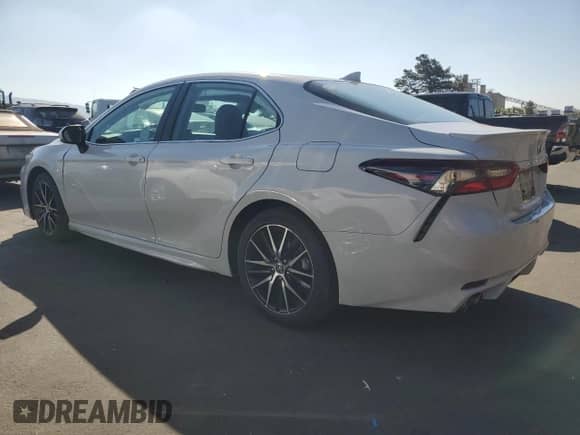 2023 Toyota Camry Hybrid SE with VIN 4T1S31AK1PU059692, listed as a Copart auction lot 70583585 with 41,181 mi miles and Salvage title. Bid and sale history available at DreamBid. Image 2.