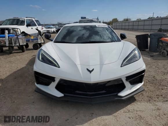 2025 Chevrolet Corvette 3LT z VIN 1G1YC2D48S5106326, wystawiony jako Copart lot #82511725 z przebiegiem 4 661 mil mil oraz Szkoda całkowita • Salvage title. Historia ofert i sprzedaży dostępna na DreamBid. Obrazek 5.