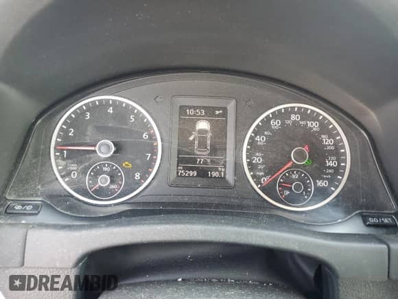 2017 Volkswagen Tiguan S с VIN WVGBV7AX2HK051719, выставлен на аукционе Copart как лот 70875085 с пробегом 75 299 миль миль и Списание • Salvage title. История ставок и продаж доступна на DreamBid. Изображение 9.