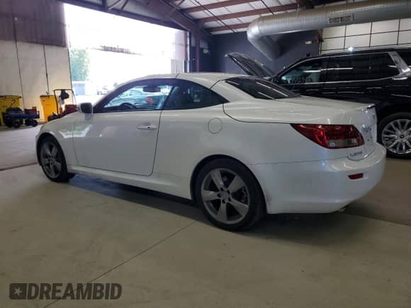 2010 Lexus IS 350 C с VIN JTHFE2C25A2502849, выставлен на аукционе Copart как лот 70441895 с пробегом 91 462 миль миль и Списание • Salvage title. История ставок и продаж доступна на DreamBid. Изображение 2.