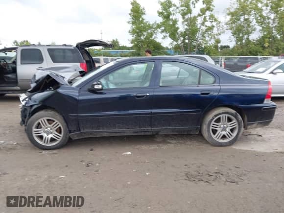 2007 Volvo S60 2.5L Turbo с VIN YV1RS592672623537, выставлен на аукционе IAAI как лот 43030559 с пробегом 171 530 миль миль и . История ставок и продаж доступна на DreamBid. Изображение 15.