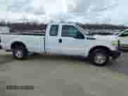 2013 Ford F-250 XL z VIN 1FT7X2A62DEA09882, wystawiony jako IAAI lot #41759945 z przebiegiem 56 894 mil mil oraz . Historia ofert i sprzedaży dostępna na DreamBid. Obrazek 13.