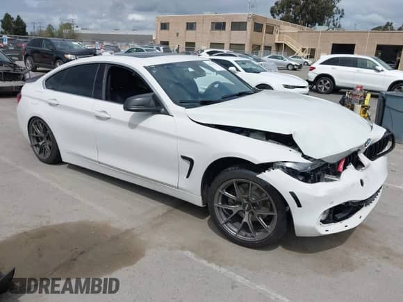 2019 BMW 4 Series 430i z VIN WBA4J1C52KBM17393, wystawiony jako IAAI lot #41914794 z przebiegiem 70 930 mil mil oraz . Historia ofert i sprzedaży dostępna na DreamBid. Obrazek 1.