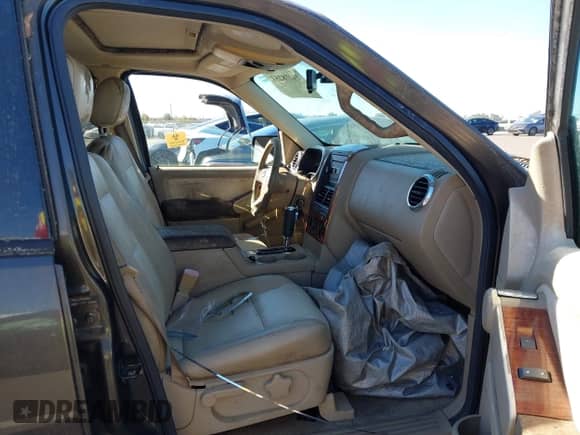 2007 Ford Explorer Eddie Bauer with VIN 1FMEU64E17UB59112, listed as a IAAI auction lot 43478251 with 196,619 mi miles and . Bid and sale history available at DreamBid. Image 5.