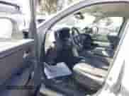 2024 Toyota Tundra Limited z VIN 5TFWA5DB9RX161273, wystawiony jako IAAI lot #41676655 z przebiegiem 10 371 mil mil oraz . Historia ofert i sprzedaży dostępna na DreamBid. Obrazek 18.