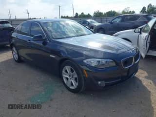 2011 BMW 5 Series 528i с VIN WBAFR1C53BC751251, выставлен на аукционе IAAI как лот 43513941 с пробегом 286 323 миль миль и . История ставок и продаж доступна на DreamBid. Изображение 1.