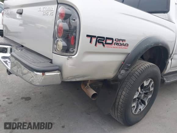 2002 Toyota Tacoma PreRunner with VIN 5TEGN92N02Z891469, listed as a IAAI auction lot 43530309 with 172,479 mi miles and . Bid and sale history available at DreamBid. Image 15.