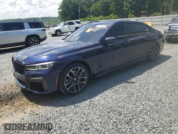 2021 BMW 7 Series 740i с VIN WBA7T2C05MCF70352, выставлен на аукционе Copart как лот 61535335 с пробегом 64 736 миль миль и Списание • Salvage title. История ставок и продаж доступна на DreamBid. Изображение 1.
