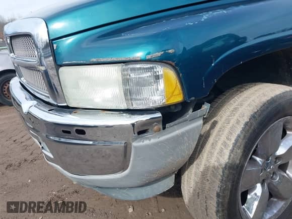 1998 Dodge 1500 with VIN 1B7HF13Y4WJ203422, listed as a IAAI auction lot 41589831 with 454,838 mi miles and . Bid and sale history available at DreamBid. Image 13.